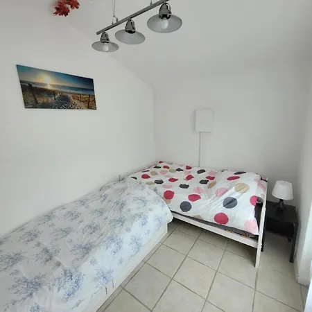 Beau Chalet 6 Personnes Avec Jacuzzi Tilly-sur-Seulles Exterior photo